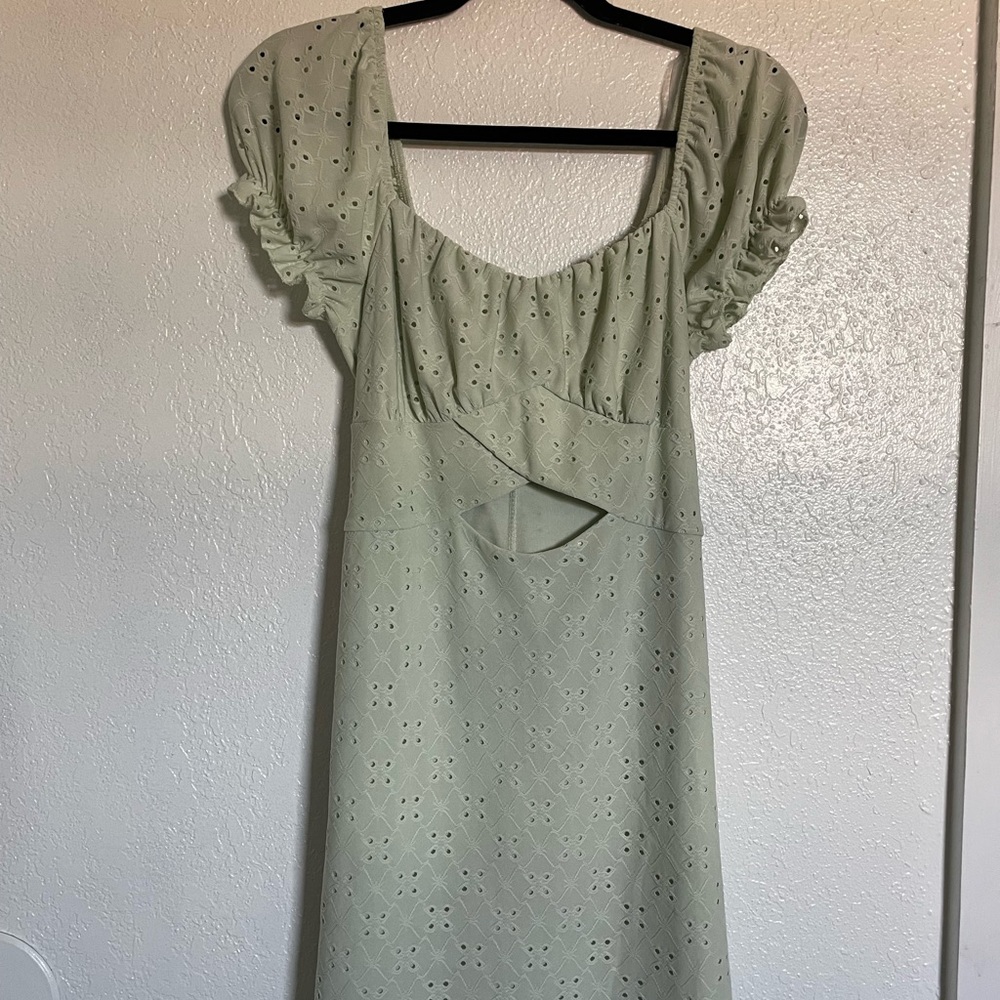 green bodycon dress